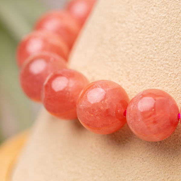 Rhodochrosite Benefits & Meanings: Properties and Power