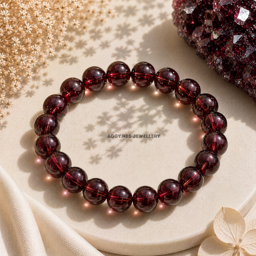 Garnet Benefits and Meaning: Confidence & Courage