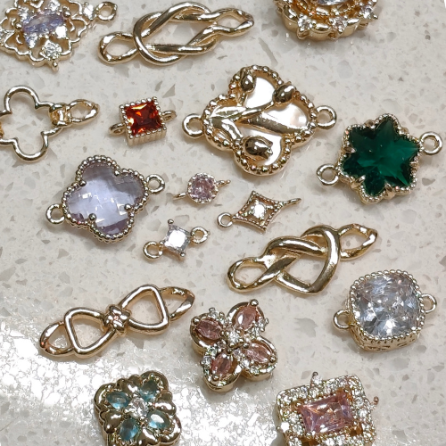 14k Gold - Double Ear Charm