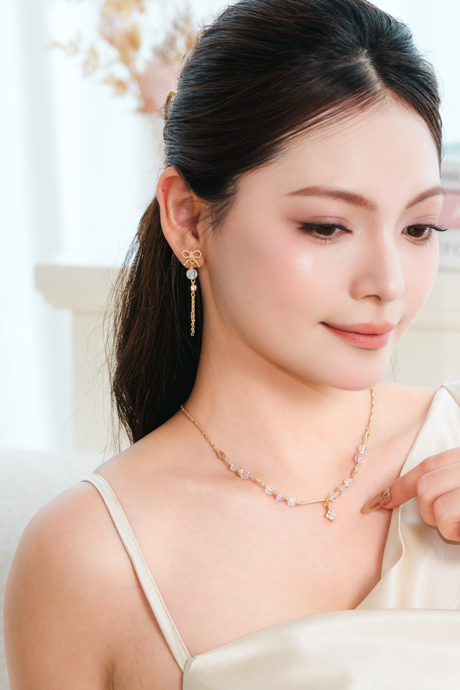 Solace Necklace - Madagascar Moonstone & Kunzite