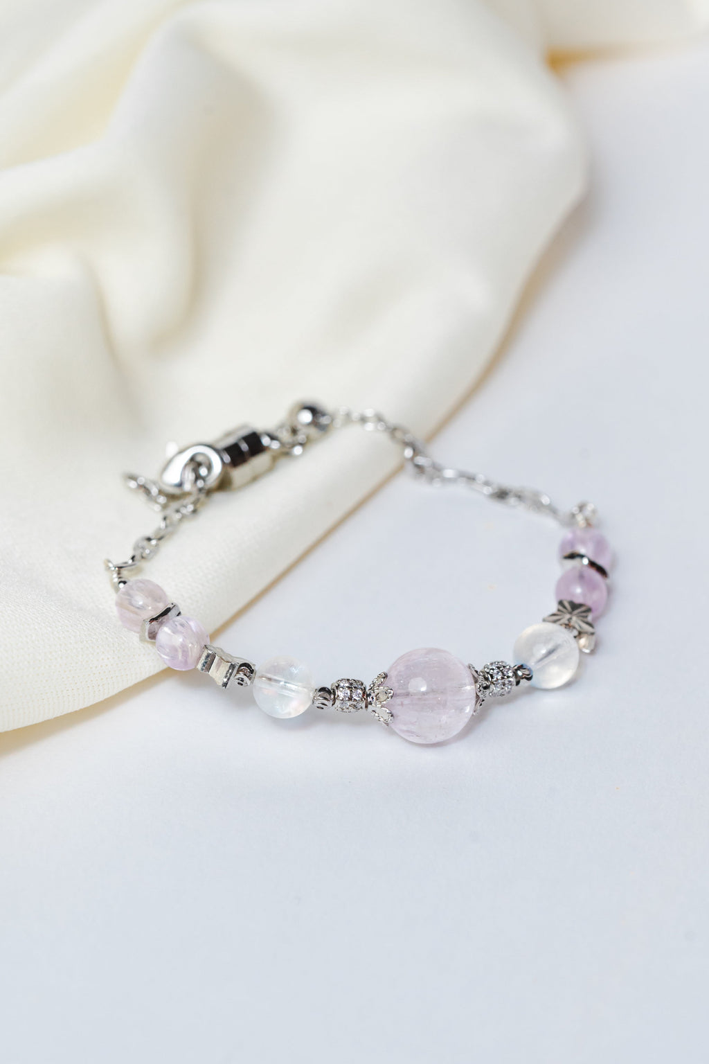 Lunea Bracelet - Madagascar Moonstone & Kunzite