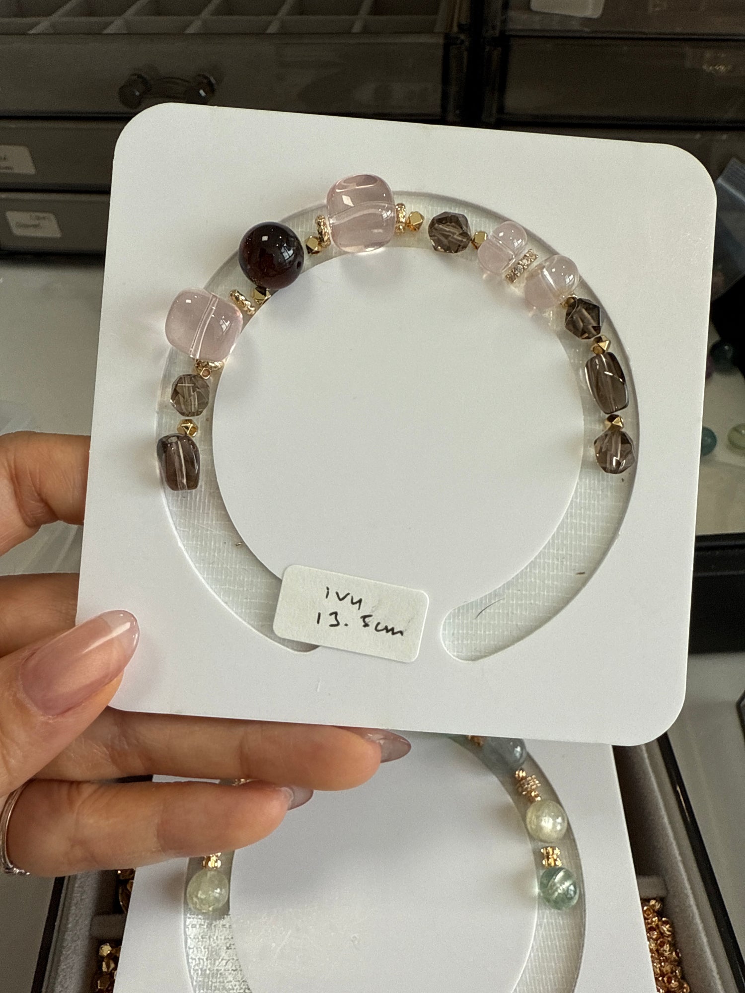 (6 Dec Customisation) Ivy