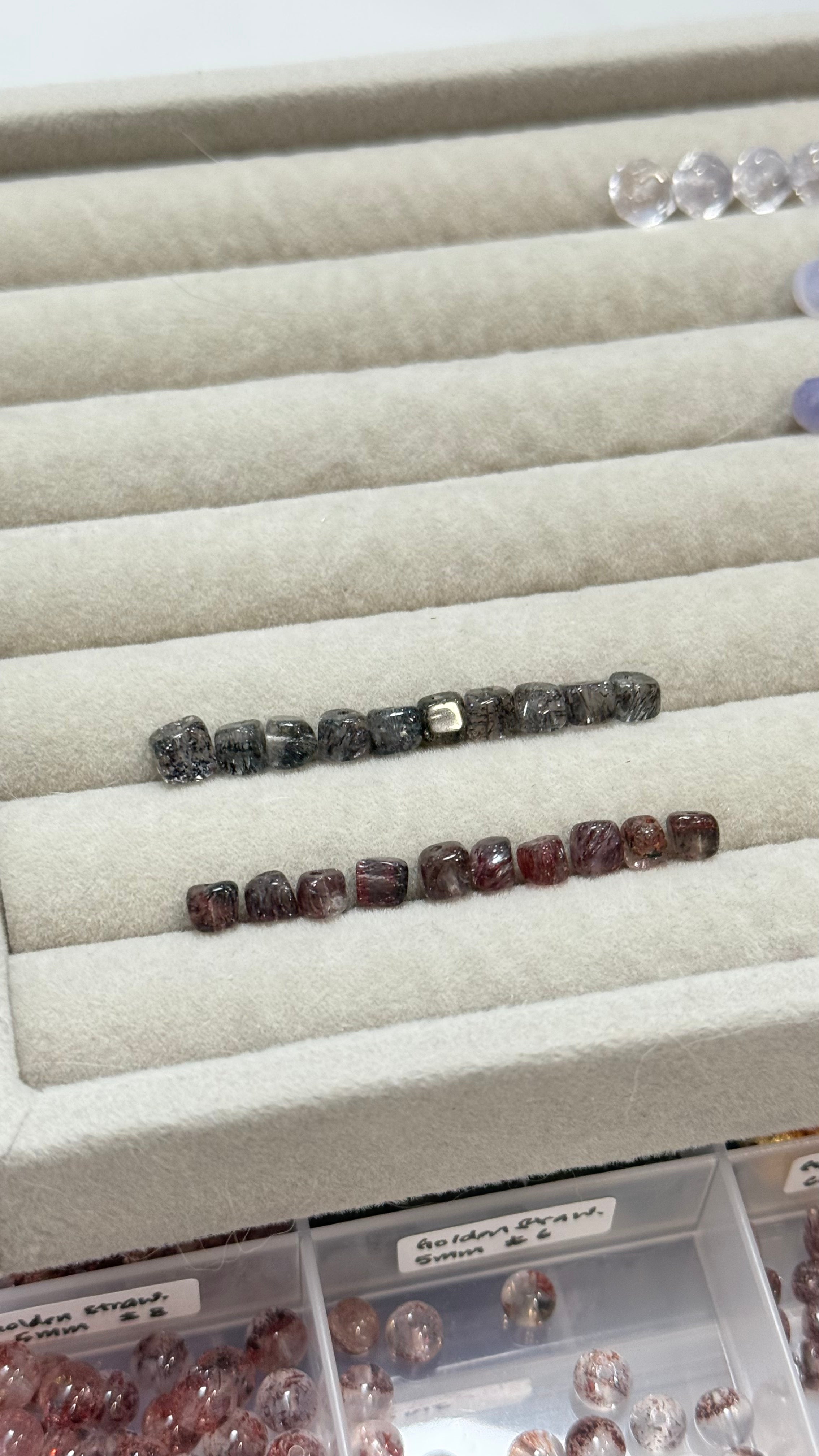 (27 Sep Beads Claim Live) Carmen