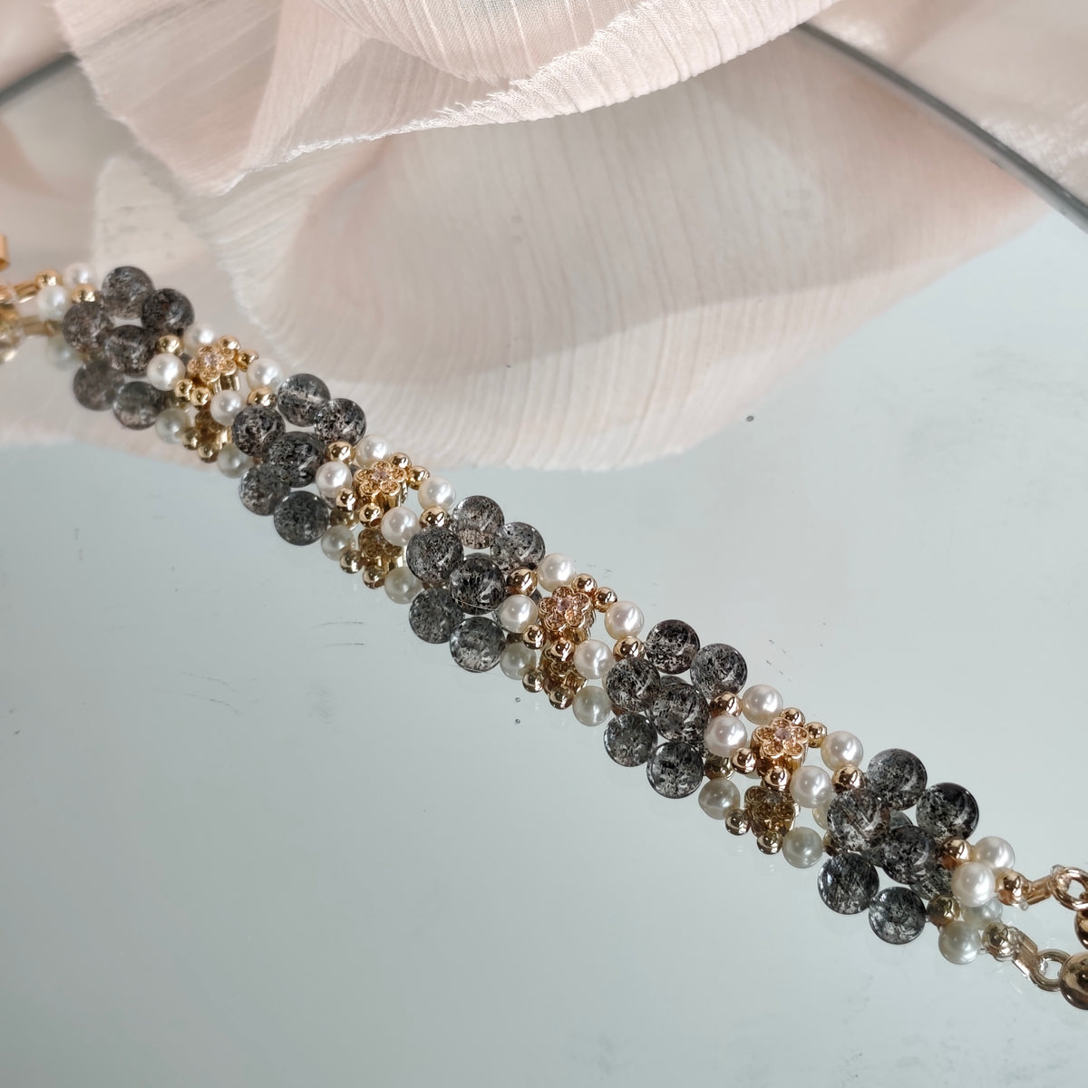 Black Strawberry Quartz x Pearls - Hana Series Bracelet 3-in-1 Mechanism 14K Gold