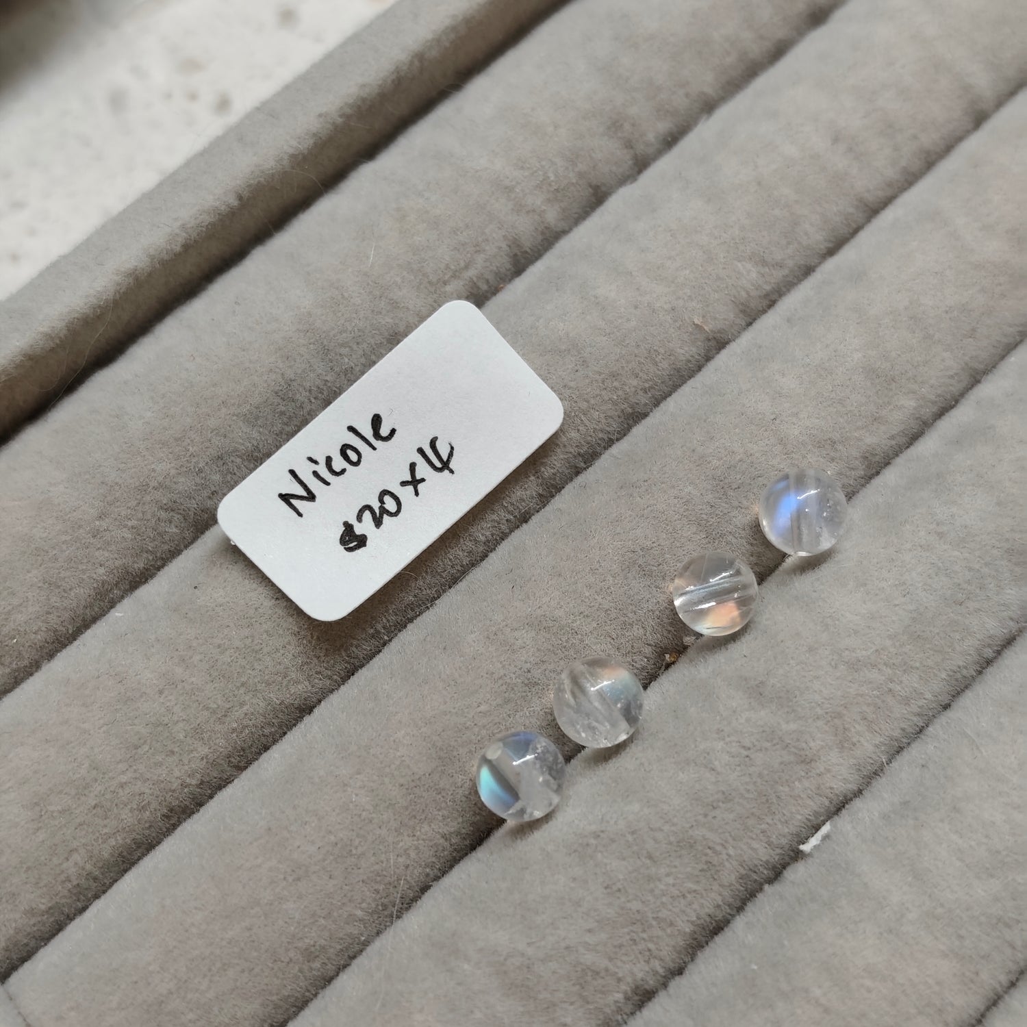 (4 Nov Beads Claim Live) Nicole