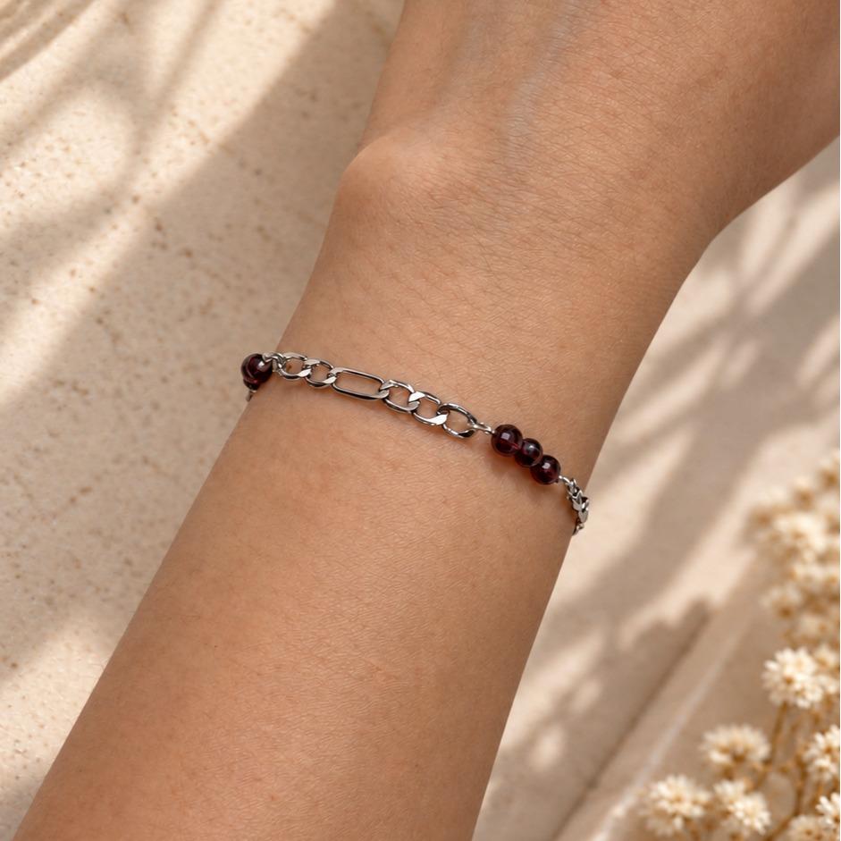 Edgelle Stacker Bracelet | Black Spinel, Rose Quartz, Garnet